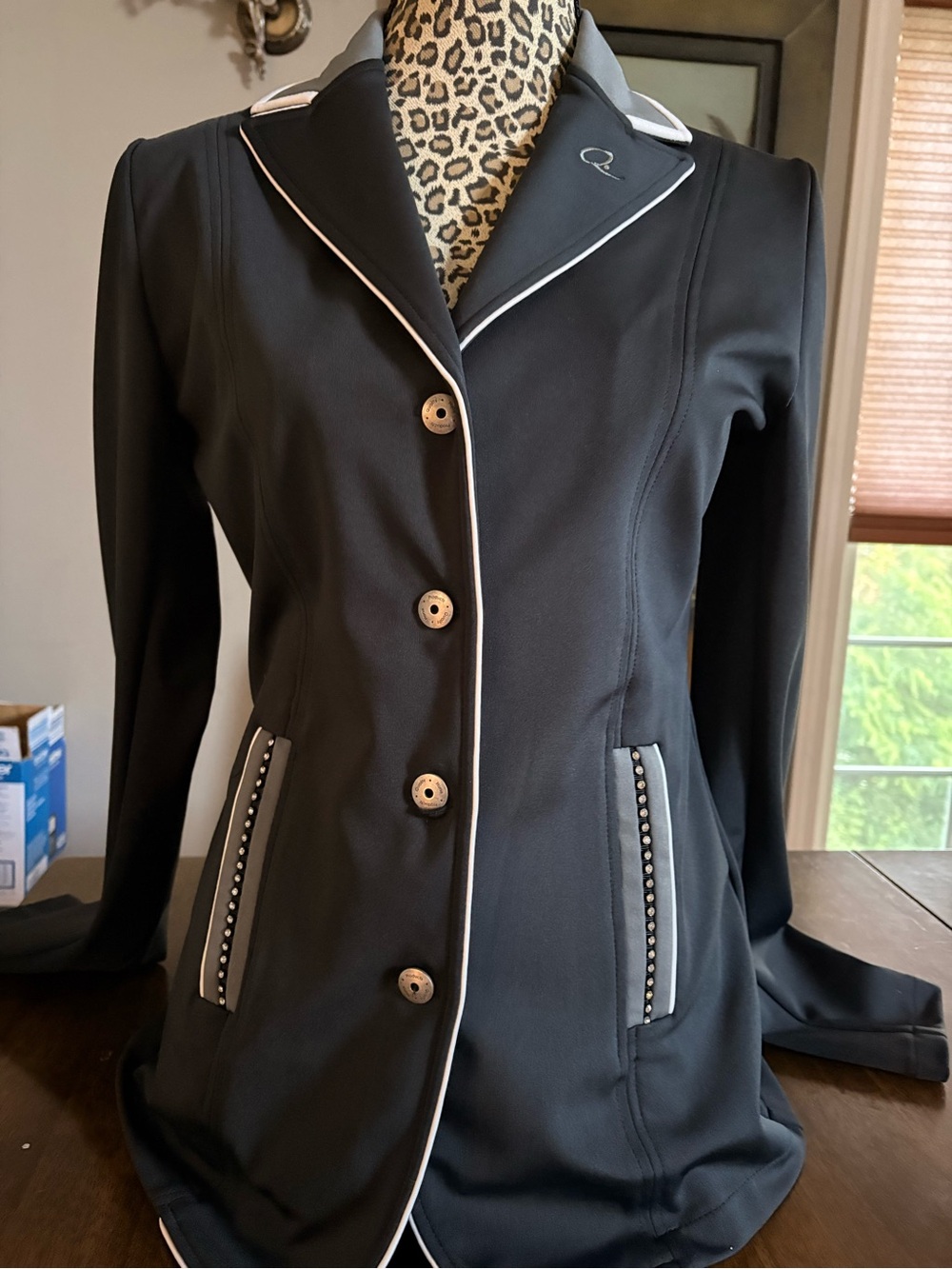 Black Women’s Jacket with White Piping sample
